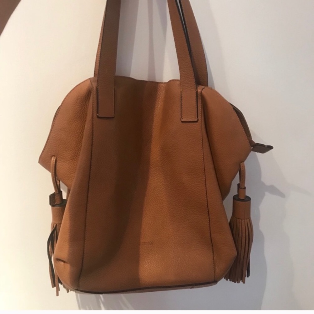 Uterque Leather bag